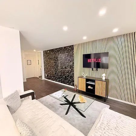 Les Bisous - Jacuzzi & Private Sauna