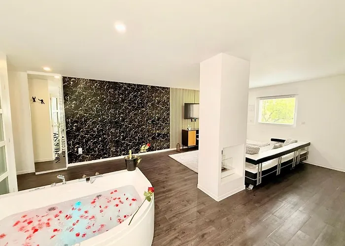 Les Bisous - Jacuzzi&private Sauna Metz